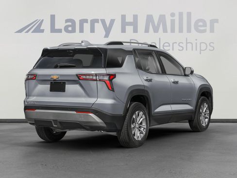 New 2026 Chevrolet Equinox LT w/ Convenience Package II image 2