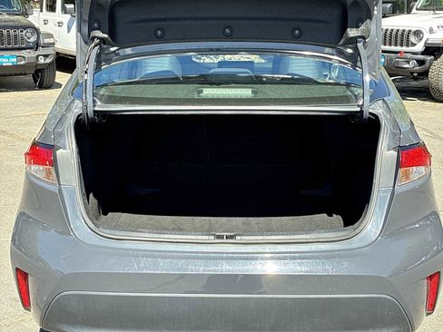 Used 2023 Toyota Corolla LE FWD image 17