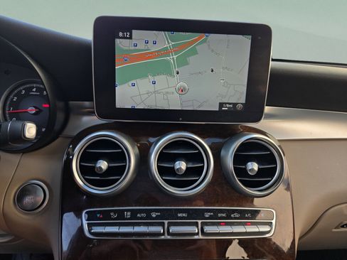 Used 2016 Mercedes-Benz GLC 300 4MATIC image 17