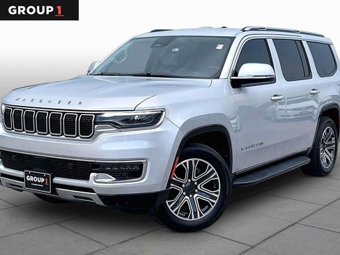 Used 2022 Jeep Wagoneer Series III w/ Flexible Seating Group AWD/4WD image 1