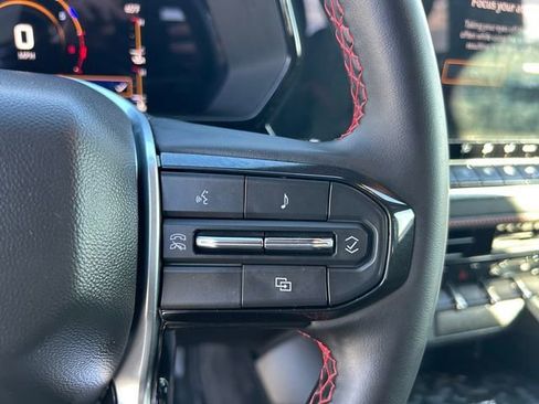 Used 2023 Chevrolet Colorado Z71 w/ Z71 Convenience Package 2 image 24