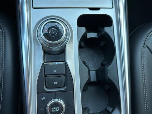 Used 2023 Ford Explorer XLT w/ Equipment Group 202A image 19