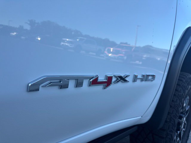Used 2025 GMC Sierra 2500 AT4X AWD/4WD image 10