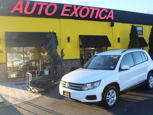 Used 2017 Volkswagen Tiguan S image 1