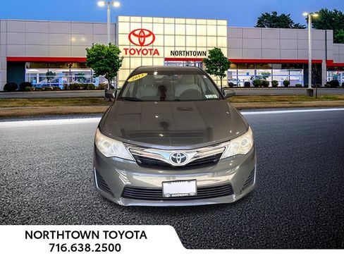 Used 2013 Toyota Camry LE FWD image 5