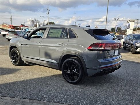 New 2026 Volkswagen Atlas Cross Sport SEL R-Line image 9