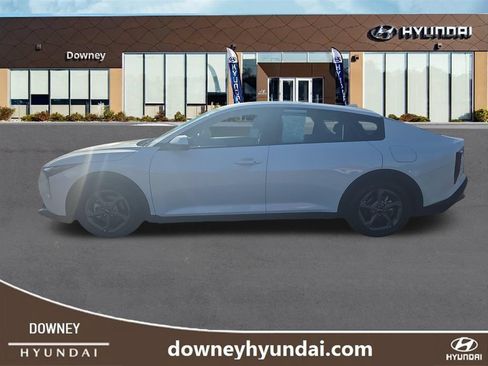 Used 2025 Kia K4 FWD image 2