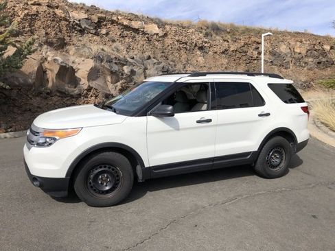 Used 2012 Ford Explorer FWD image 2