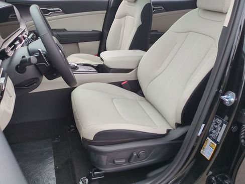 Used 2026 Kia Sportage EX w/ EX Panoramic Sunroof Package image 18