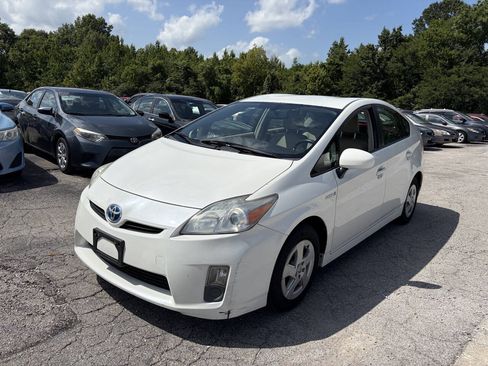 Used 2010 Toyota Prius Five FWD image 2