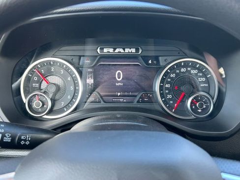 New 2026 RAM 1500 4x4 Crew Cab image 19
