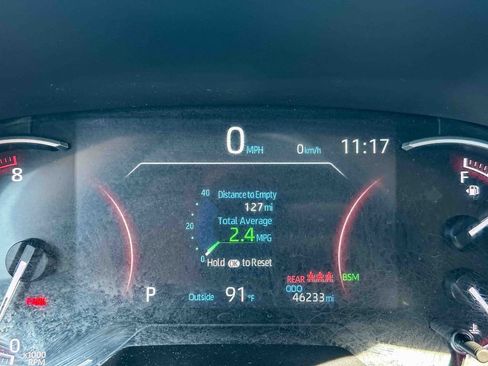 Used 2025 Toyota RAV4 XLE FWD image 25