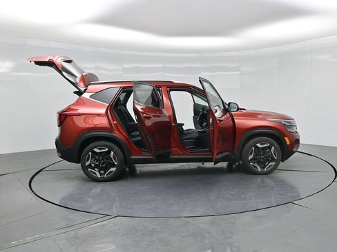 New 2026 Kia Seltos SX w/ SX Sunroof Package AWD/4WD image 3