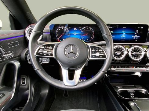 Used 2023 Mercedes-Benz CLA 250 4MATIC image 11