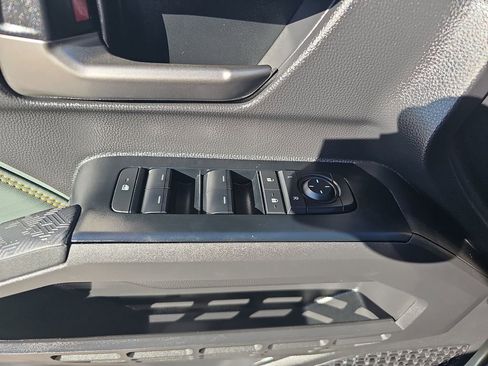 Used 2025 Toyota Tacoma Trailhunter image 26