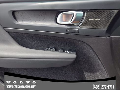 Certified 2023 Volvo C40 P8 Recharge Ultimate w/ Protection Package Premier AWD/4WD image 17