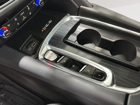 Used 2023 Buick Enclave Essence w/ Experience Buick Package image 16