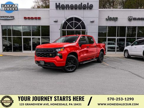 Used 2024 Chevrolet Silverado 1500 Custom AWD/4WD image 1