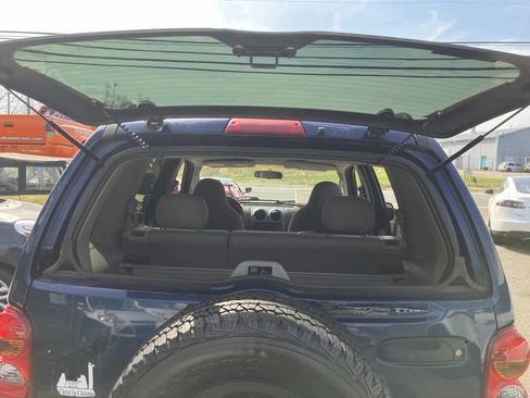 Used 2002 Jeep Liberty Sport image 37