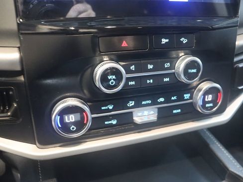 Used 2023 Ford Expedition XL image 47