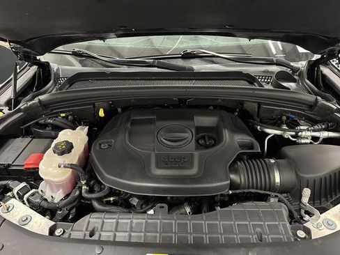 Used 2022 Jeep Grand Cherokee Overland w/ Luxury Tech Group IV image 41