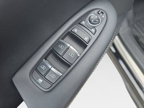 Used 2023 INFINITI QX50 Sport AWD/4WD image 18