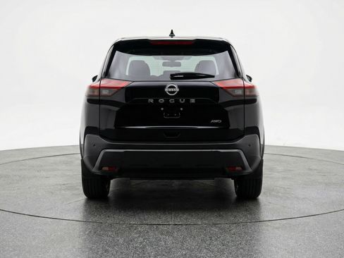 Used 2025 Nissan Rogue SV image 7