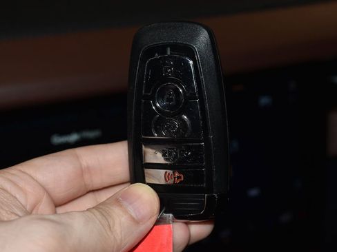 Used 2025 Lincoln Navigator L Reserve AWD/4WD image 18