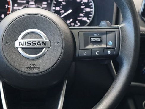 Used 2021 Nissan Rogue SV FWD image 29
