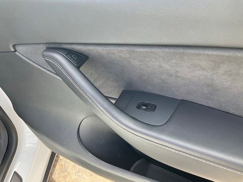 Used 2021 Tesla Model Y Long Range image 72