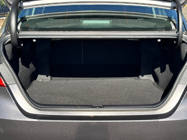 Used 2019 Toyota Camry SE w/ Protection Package (Q2) FWD image 9