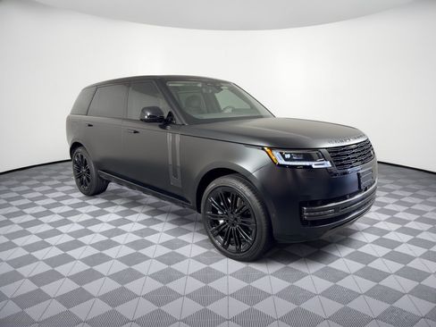 Used 2026 Land Rover Range Rover Long Wheelbase SE AWD/4WD image 7