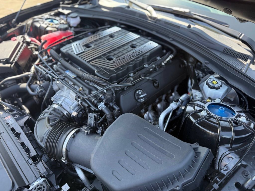Used 2020 Chevrolet Camaro ZL1 RWD image 28