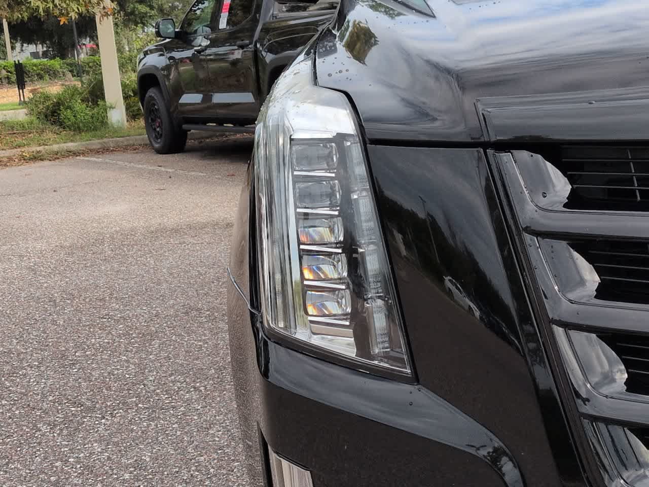 Used 2016 Cadillac Escalade ESV Luxury AWD/4WD image 10