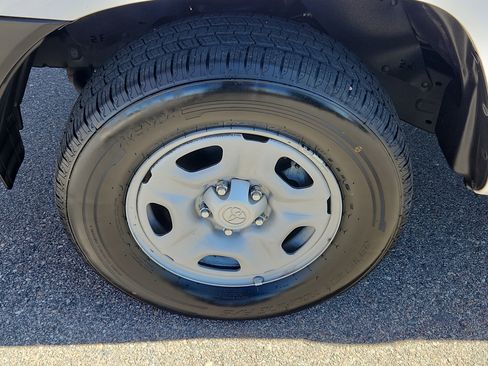 Used 2015 Toyota Tacoma 2WD Access Cab image 15