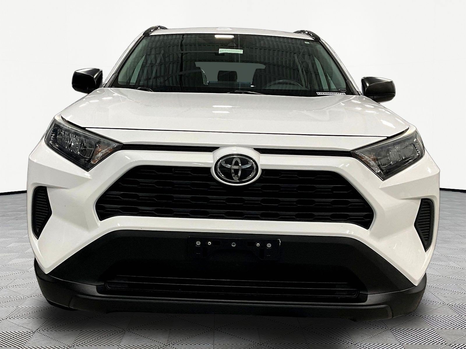 Used 2019 Toyota RAV4 LE w/ All Weather Liner Package FWD image 2