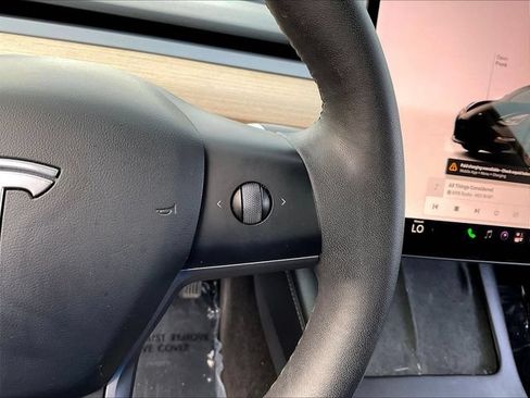 Used 2023 Tesla Model 3 Standard Range RWD image 14