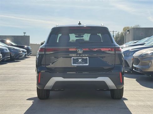 New 2026 Volkswagen Tiguan S image 7