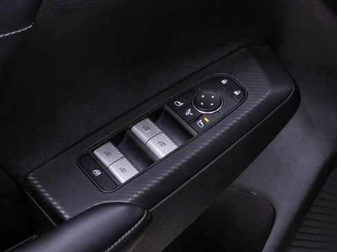 Used 2024 Mitsubishi Outlander SE image 32