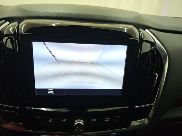 Used 2023 Chevrolet Traverse LT AWD/4WD image 3
