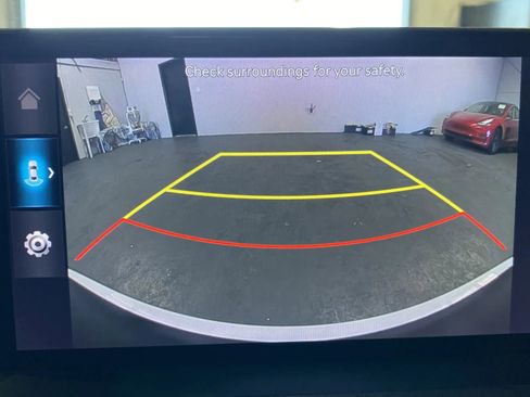 Used 2022 Genesis GV70 3.5T Sport w/ Cargo Package image 18