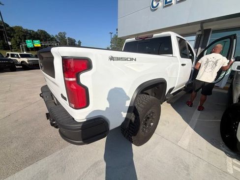 Used 2025 Chevrolet Silverado 2500 ZR2 w/ ZR2 Bison Edition AWD/4WD image 15