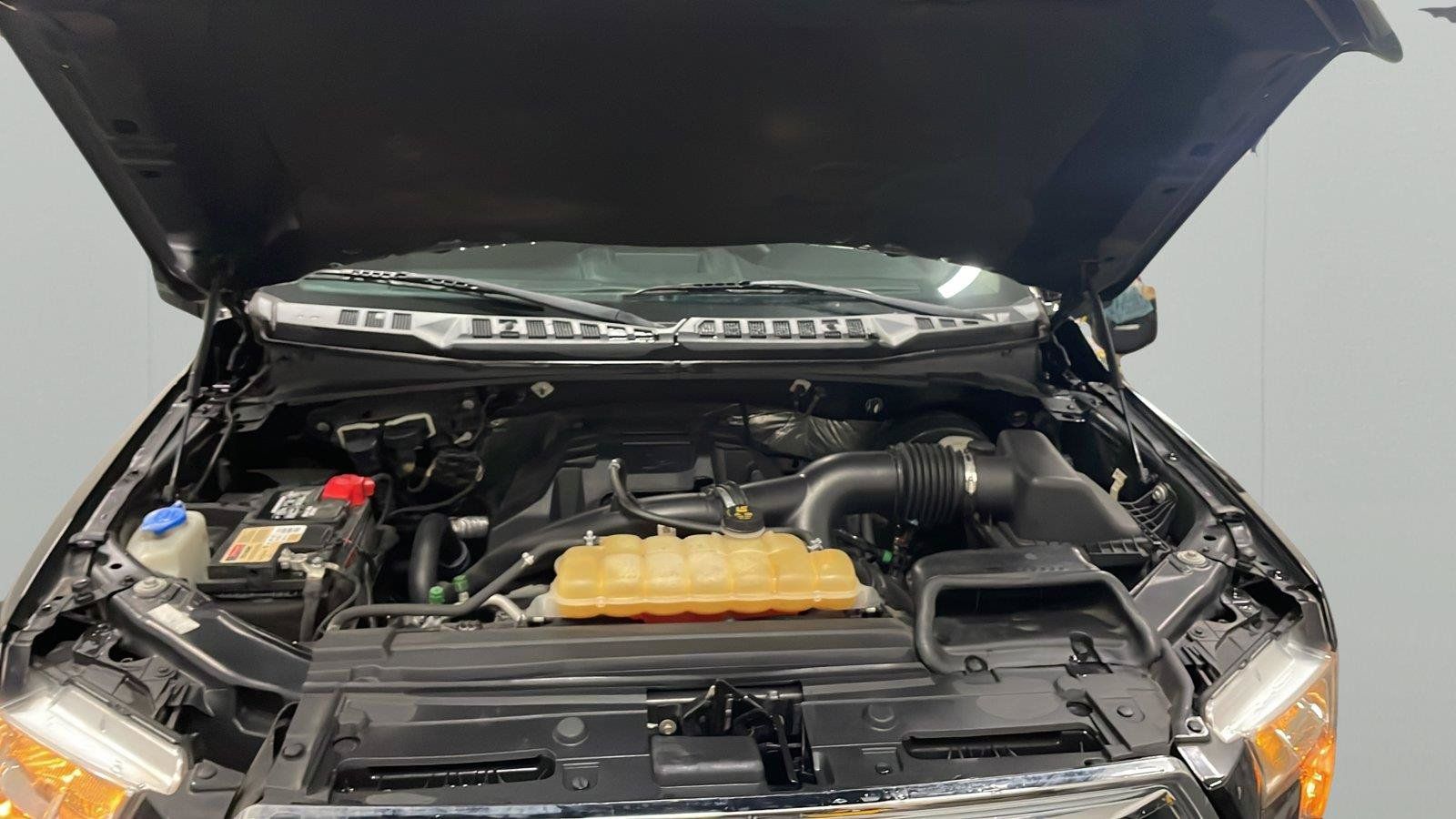 Used 2017 Ford F150 XL w/ Equipment Group 101A Mid RWD image 9