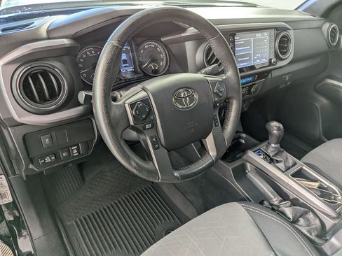 Used 2021 Toyota Tacoma TRD Sport AWD/4WD image 11