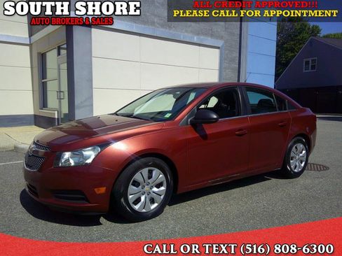 Used 2012 Chevrolet Cruze LS w/ Connectivity Package FWD image 1