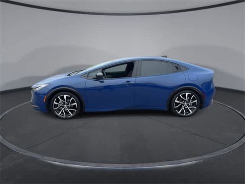 Used 2025 Toyota Prius Plug-In Hybrid image 5