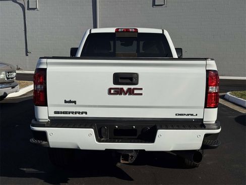 Used 2019 GMC Sierra 3500 Denali w/ Duramax Plus Package image 22