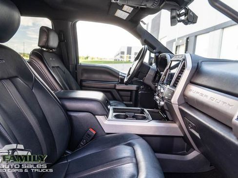 Used 2022 Ford F250 Platinum w/ FX4 Off-Road Package AWD/4WD image 25