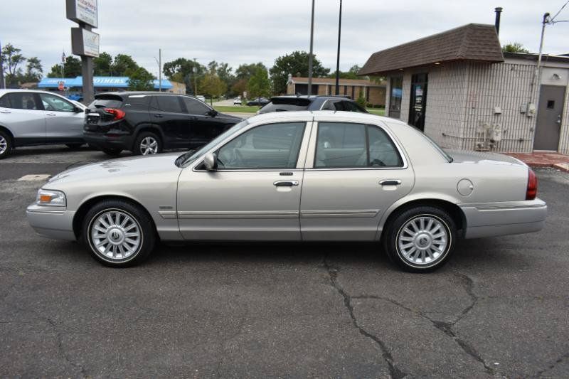 Used 2010 Mercury Grand Marquis LS RWD image 7
