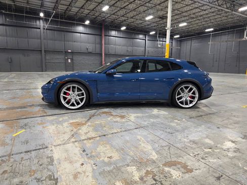 Used 2023 Porsche Taycan 4S AWD/4WD image 3